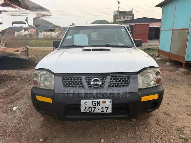 Nissan Pick-Up 2016 White · Photo 1