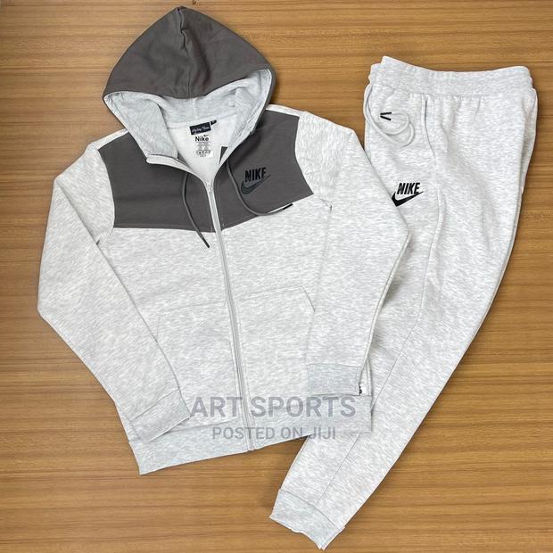 Nike Hoodie Set · Photo 1