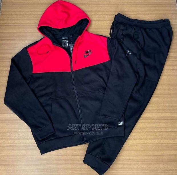 Nike Hoodie Set · Photo 1