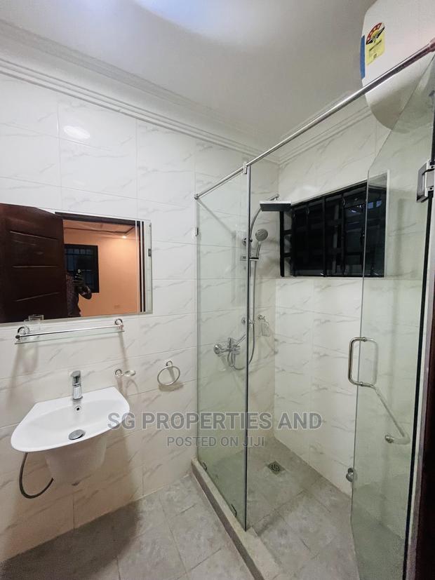 2bdrm Apartment in Lashibi, Spintex for rent · Photo 5