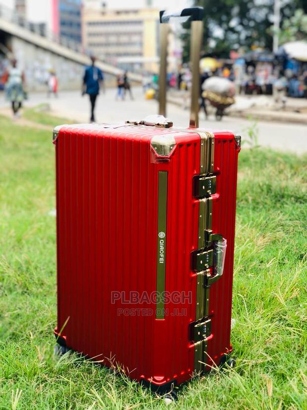 Zipless Trolling Traveling Luxurious Luggage Medium Size · Photo 2