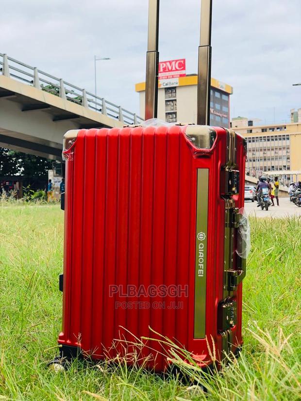 Zipless Trolling Traveling Luxurious Luggage Medium Size · Photo 3