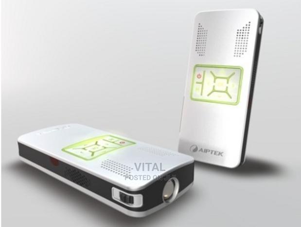 Pocket Projector /Aiptek Pocket Cinema V10 · Photo 3