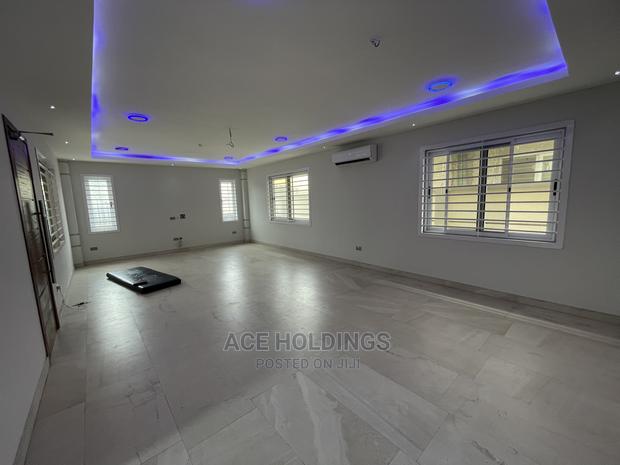 3bdrm House in East Airport, Tseaddo for sale · Photo 4