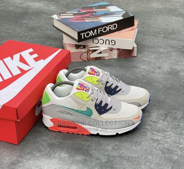 Nike Air Max 90 Multicolored · Photo 2