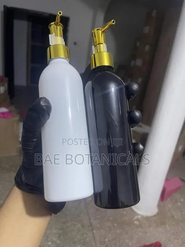 250ml Lotion Bottle With Gold Pump · Photo 1