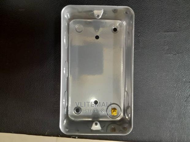 Surface Mounting Box Synergy - Metal - 3 X 6 · Photo 4