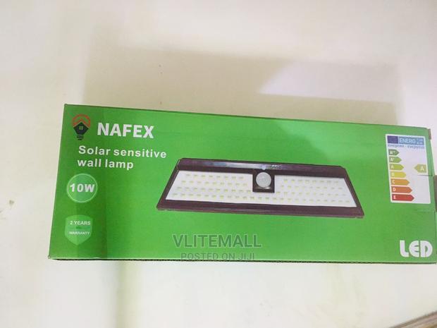 Nafex Solar Sensitive Wall Lamp(10) · Photo 3