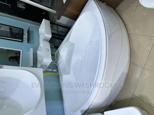 Bathtub-Corner Bathtub With Panel_corner Bath_panel Bath · Photo 2