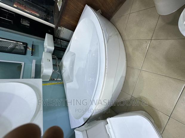 Bathtub-Corner Bathtub With Panel_corner Bath_panel Bath · Photo 4