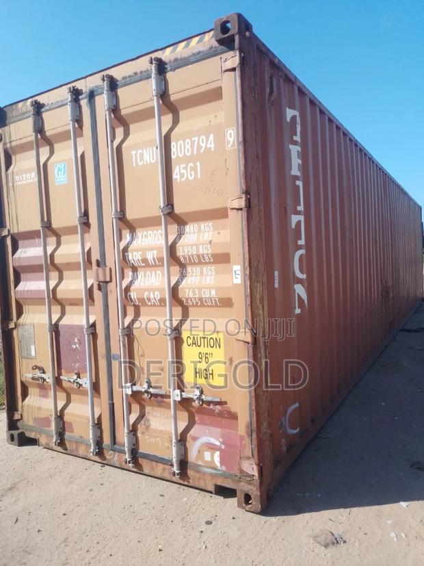Standard 40ft Containers · Photo 5