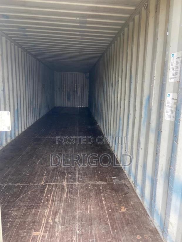 Standard 40ft Containers · Photo 6