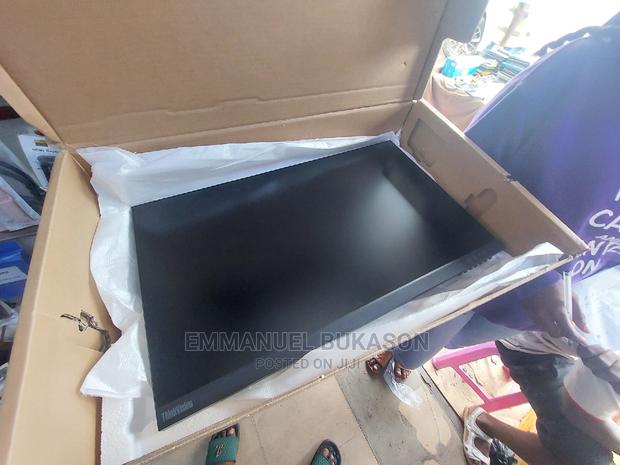 24inches Monitor · Photo 1