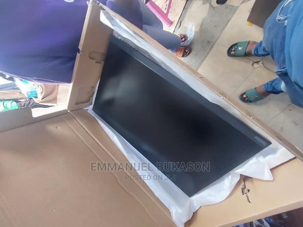 24inches Monitor · Photo 2