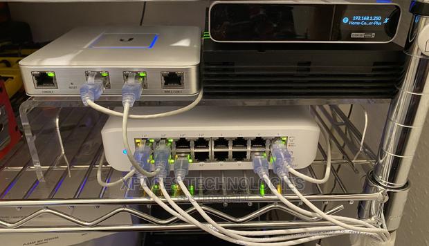 Ubiquiti Unifi 16port Lite Gigabit Poe Switch · Photo 2