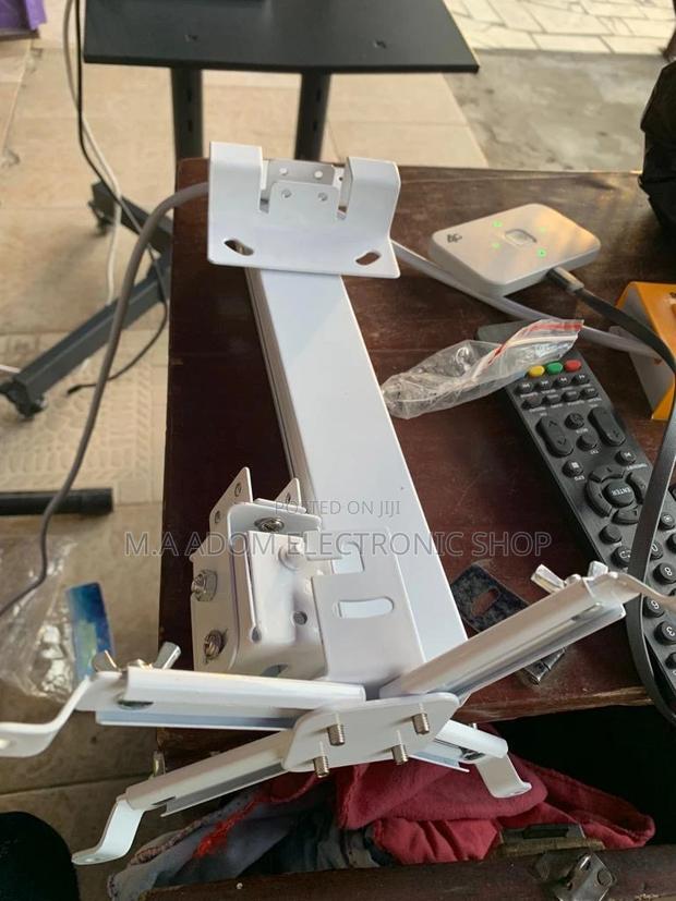 Zealous Universal Projector Ceiling Mount 360 · Photo 1