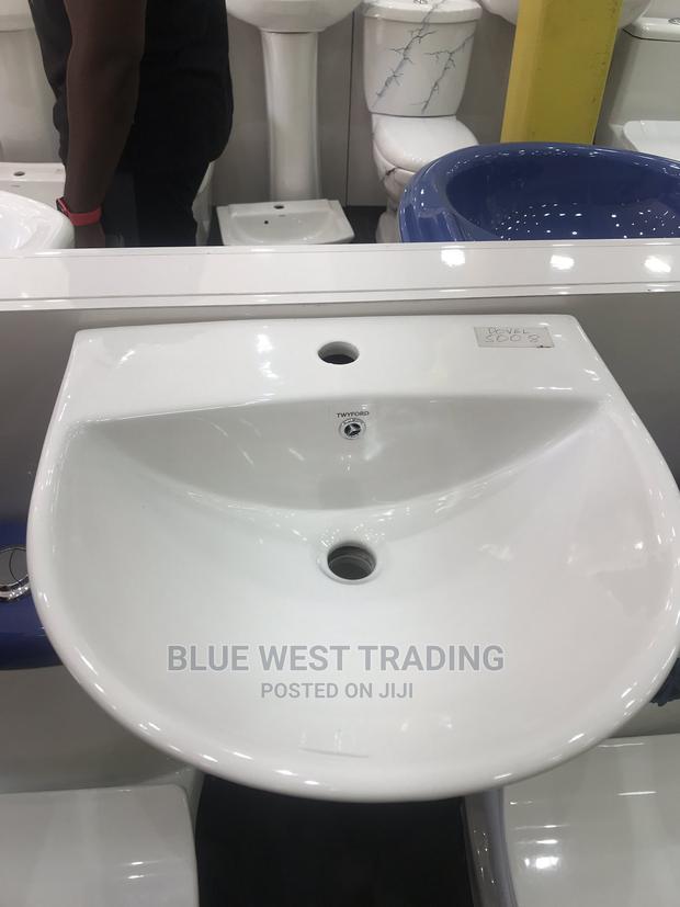 Wall Hung Basin - Hanging Basin · Photo 3