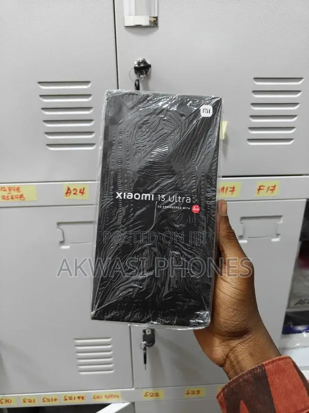 New Xiaomi 13 Ultra 512 GB Black · Photo 1