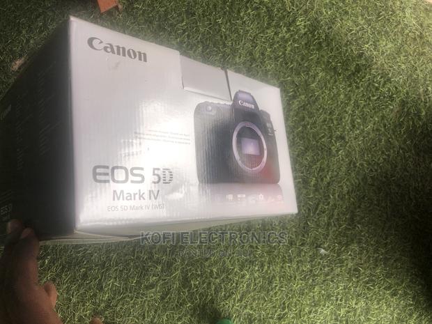 DSLR Camera CANON EOS 5D Mark IV · Photo 1