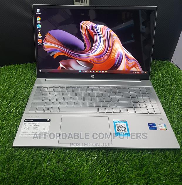 New Laptop HP Pavilion 15 8GB Intel Core I7 SSD 512GB · Photo 1