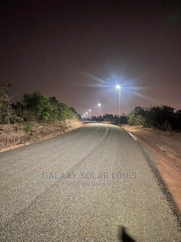 60W All in One Solar Street Light Solar Compound Light · Photo 3
