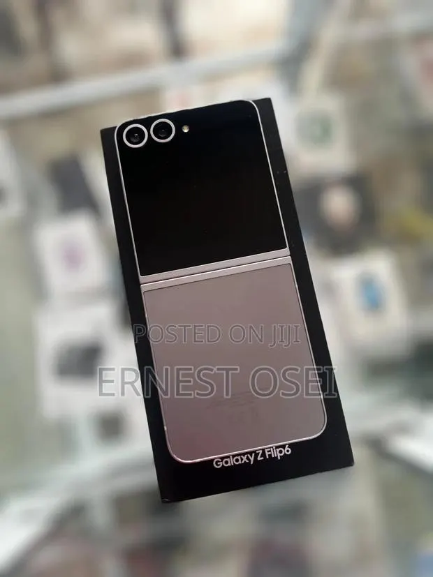Samsung Galaxy Z Flip6 256 GB Black · Photo 1