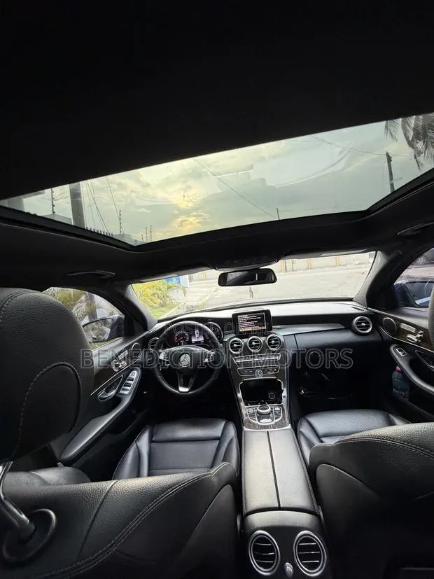 Mercedes-Benz C300 Base C300 RWD Sedan 2018 Blue · Photo 1