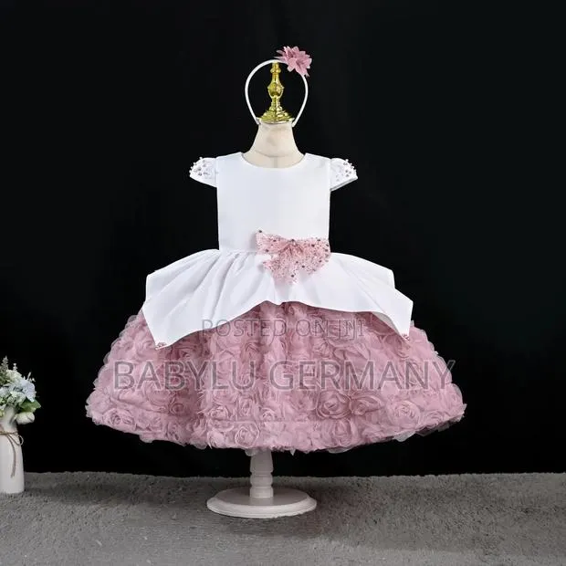 Premium Pink and White Dress · Photo 1