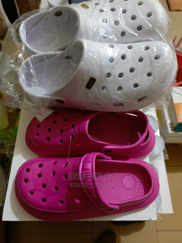 Crocks Footwear Sandals · Photo 5