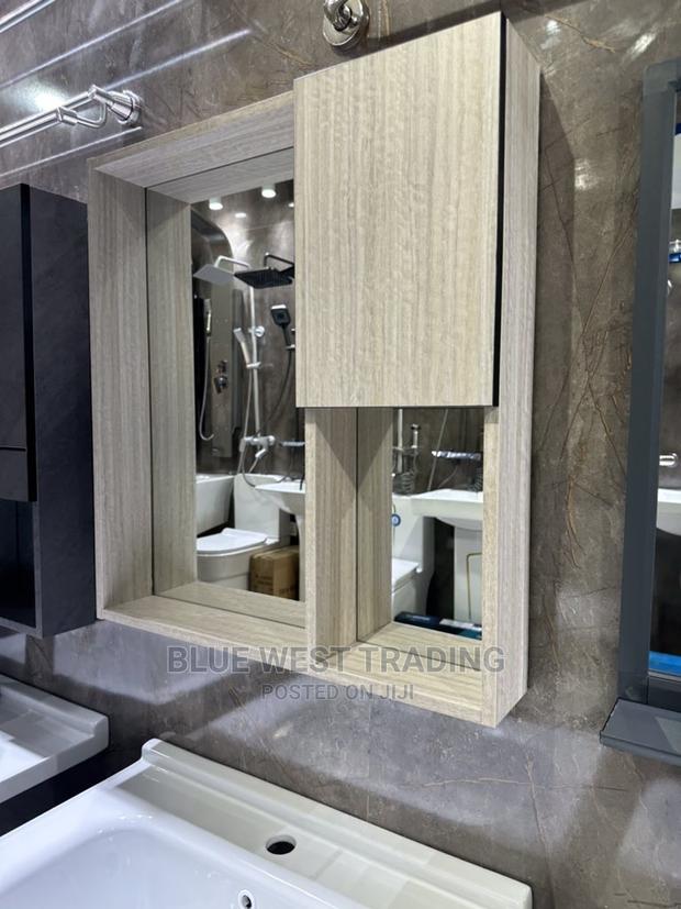 Hanging Cabinet Basin - Cabinet Basin With Mirror · Photo 3