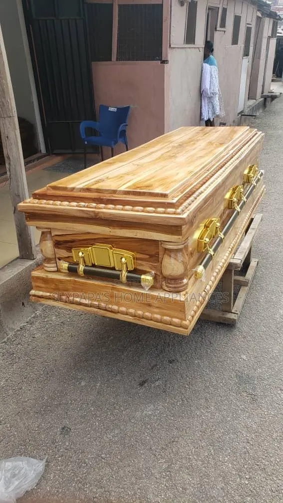 Published Wooden Coffin · Photo 1