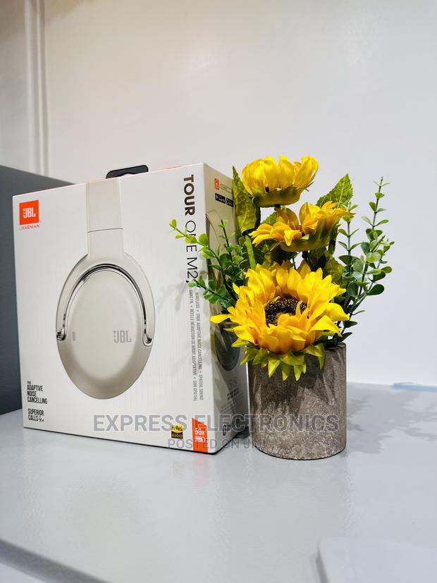JBL Tour One M2 Headphones Buy for Less · Photo 1