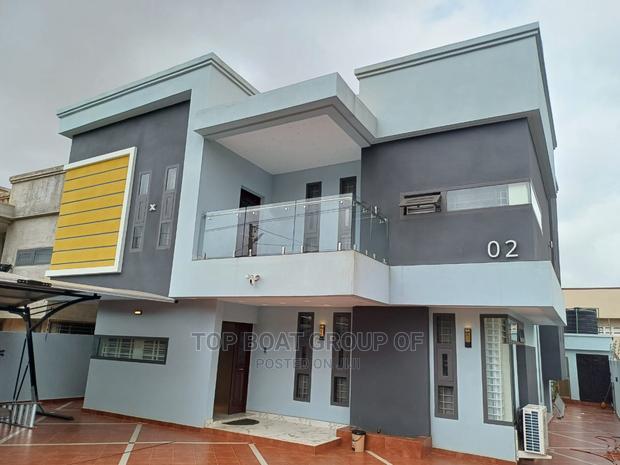 Furnished 5bdrm Mansion in Top Boat Estate, Kumasi Metropolitan