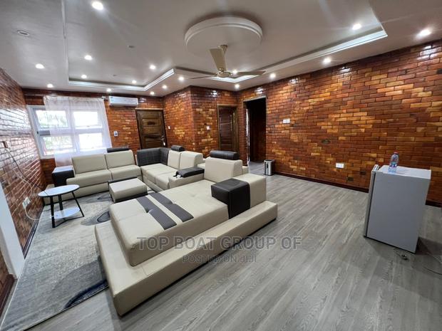 Furnished 8bdrm Mansion in Top Boat Estate, Kumasi Metropolitan · Photo 2