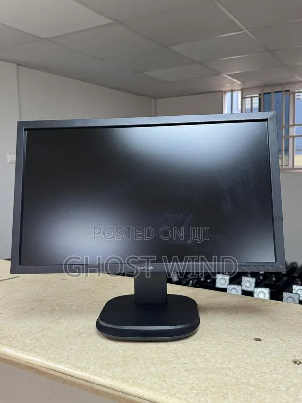 Computer Monitors · Photo 1