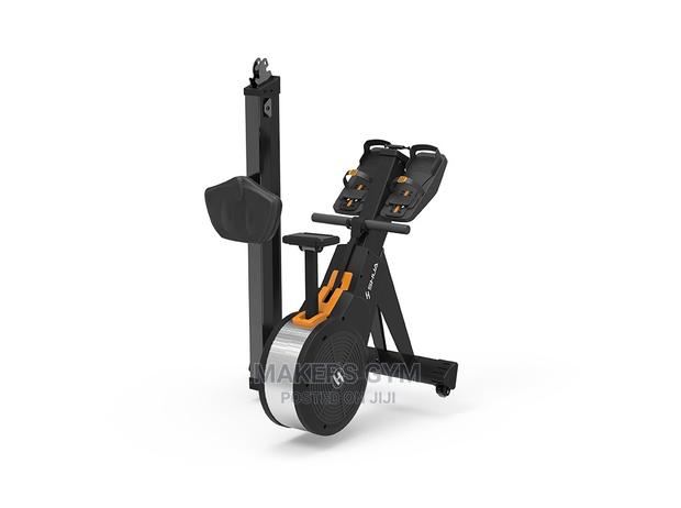 Rowing Machine (Commercial ) · Photo 2