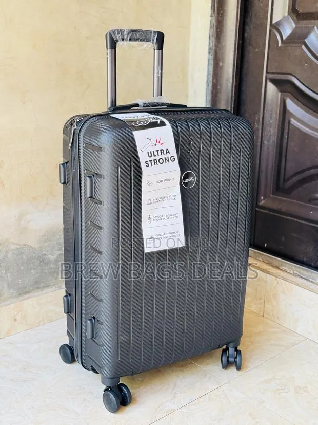 Ultra Strong 24 Inches Single Medium Size Unbreakable Traveling Bag. · Photo 1