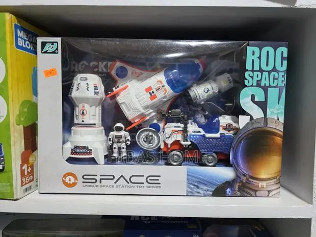 Space Station Toy Set · Photo 1