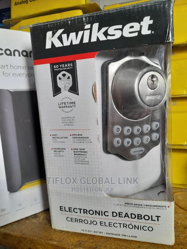 Electronic Deadbolt Keyless Locker (UK) · Photo 1