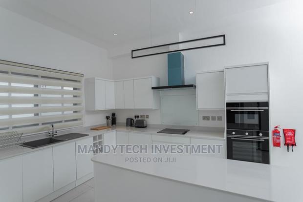 Furnished 4bdrm Mansion in School Junction for sale · Photo 8
