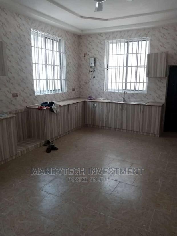 Furnished 4bdrm Mansion in School Junction for sale · Photo 7