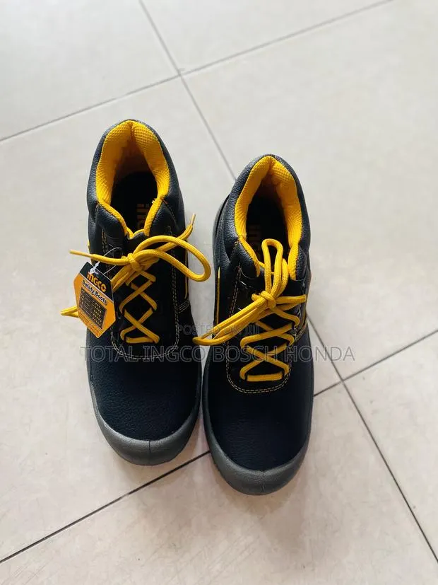 Safety Boots With Steel Cap · Photo 1
