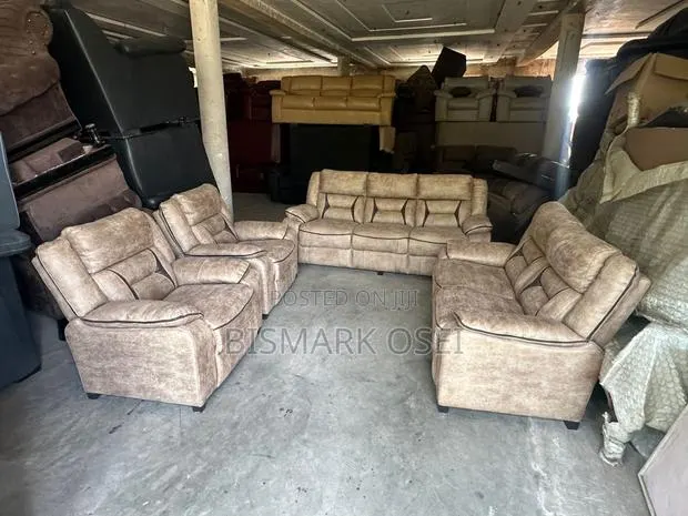 Beautiful Complete Sofa Set · Photo 1