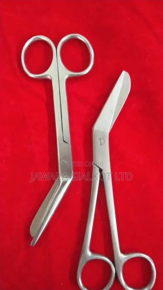 Episiotomy Scissors 14cm Stainless Steel · Photo 1