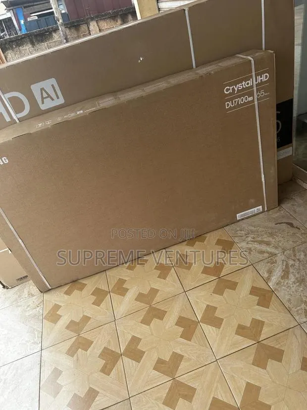 Samsung Smart Crystal Uhd XXL Tv 65du7100 (2024) 65′′ · Photo 1
