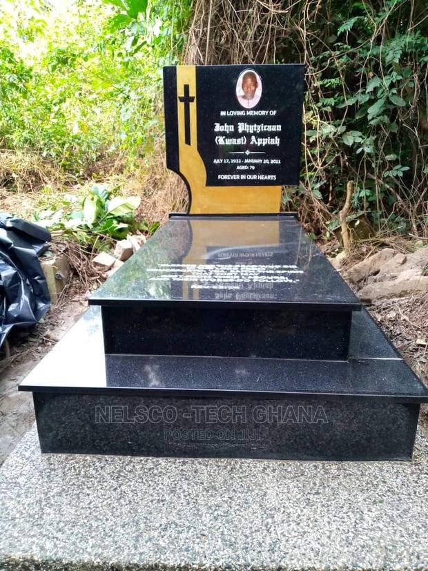 Tombstones · Photo 6