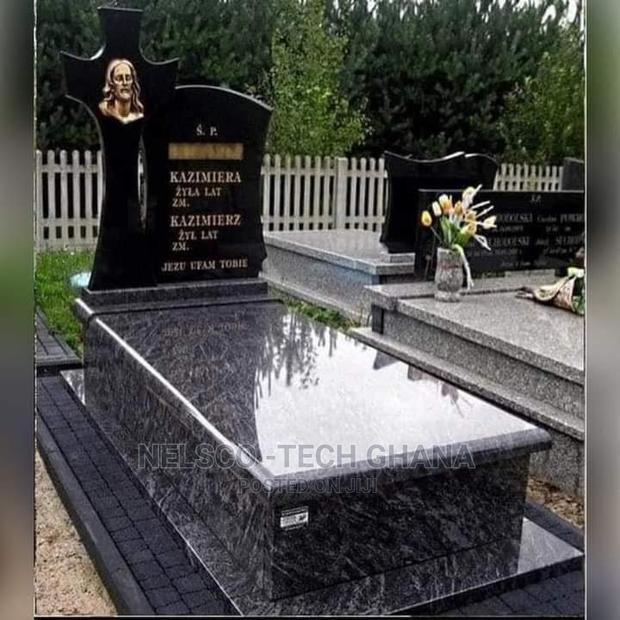 Tombstones · Photo 7