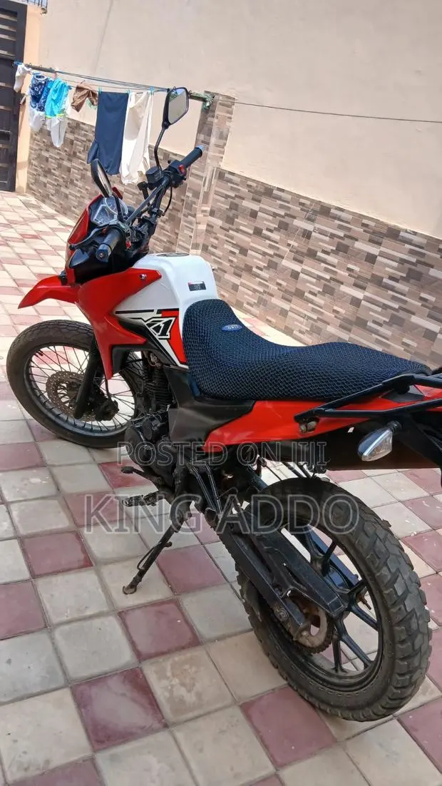 Apsonic AP200GY-7 2023 Red · Photo 1