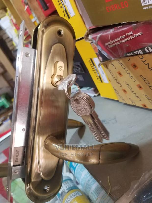 Machelle Door Handles(38A-A77 AB) · Photo 1