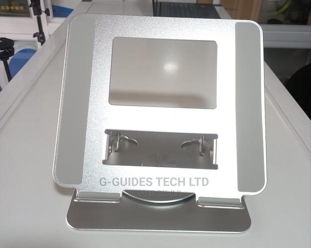 Adjustable Laptop Stand With 360 Rotating Base · Photo 7